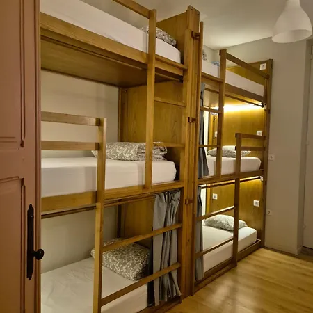 Hostel Sweet Swell *